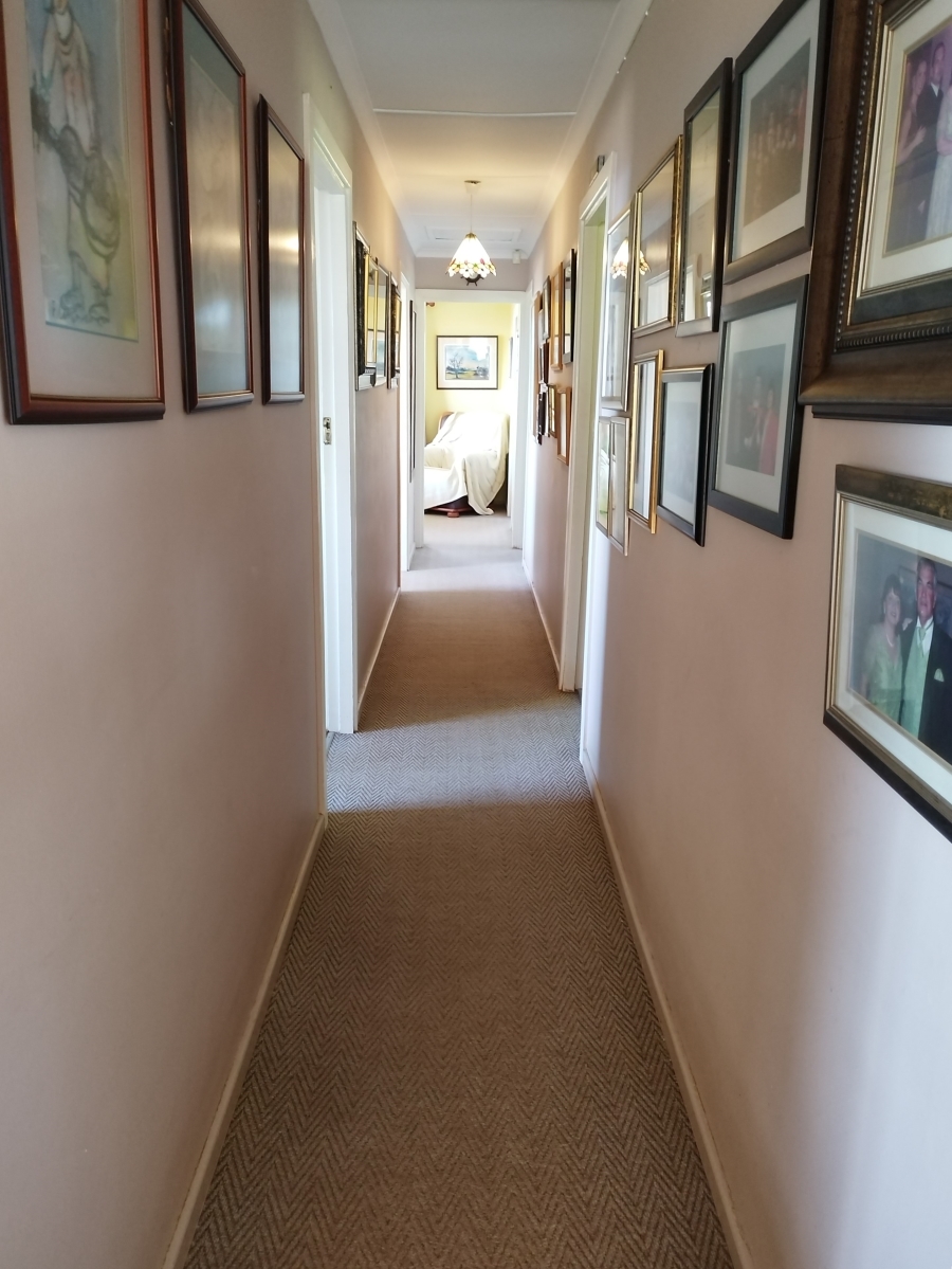 4 Bedroom Property for Sale in Noorsekloof Eastern Cape